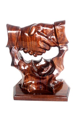 【廠家直銷批發(fā)零售木雕商務禮品 誠信擺件一件發(fā)辦公用品】價格,廠家,圖片,木質(zhì)、竹質(zhì)工藝品,如皋市下原鎮(zhèn)振新紅木工藝品廠-